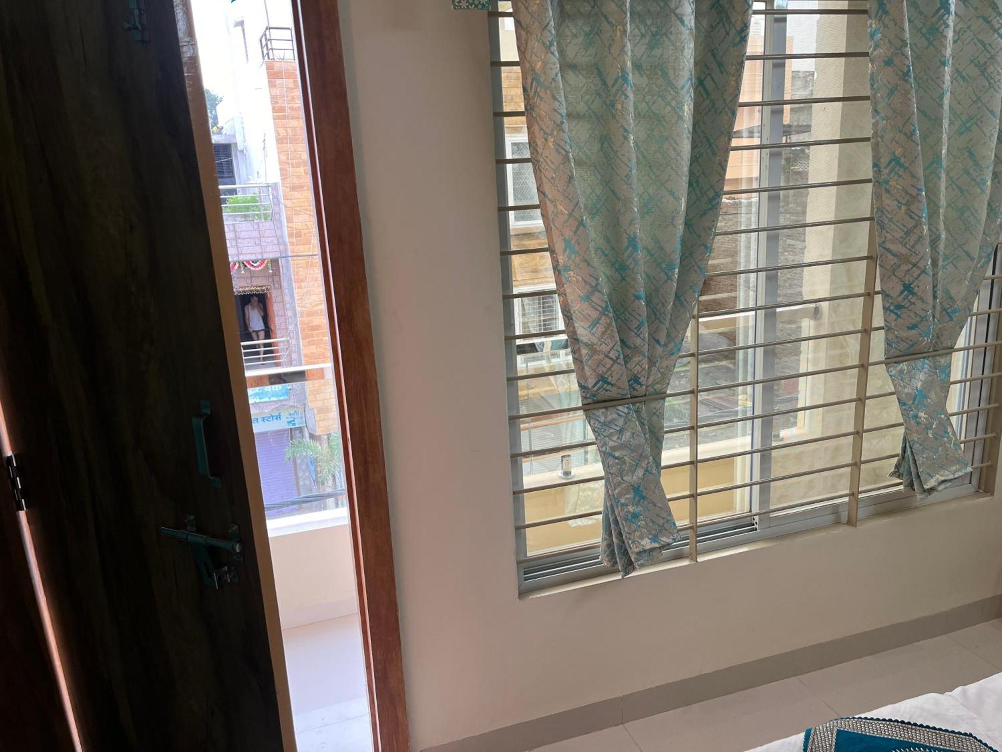 Hotel Shivashray Luxury Stays & Inn Ujjain Ngoại thất bức ảnh