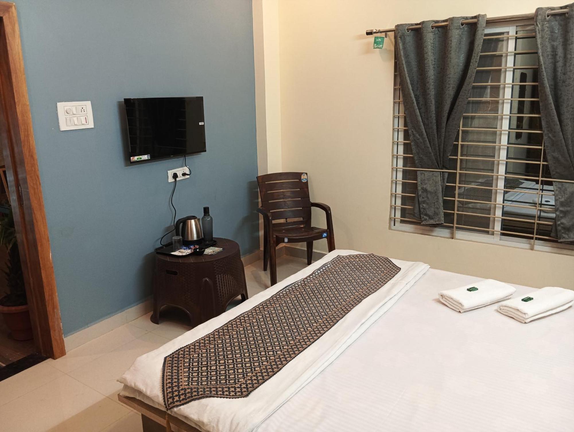 Hotel Shivashray Luxury Stays & Inn Ujjain Ngoại thất bức ảnh