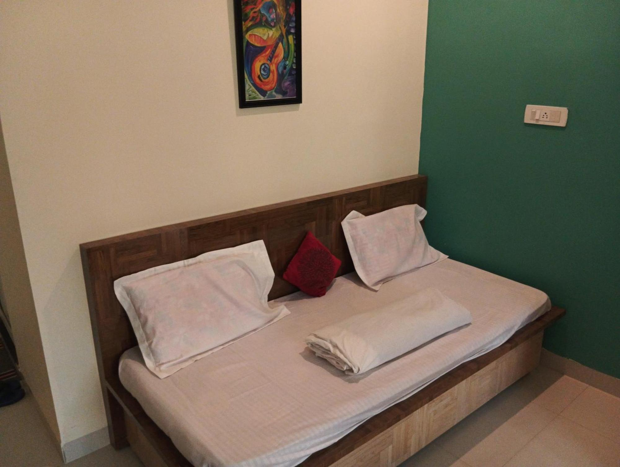 Hotel Shivashray Luxury Stays & Inn Ujjain Phòng bức ảnh
