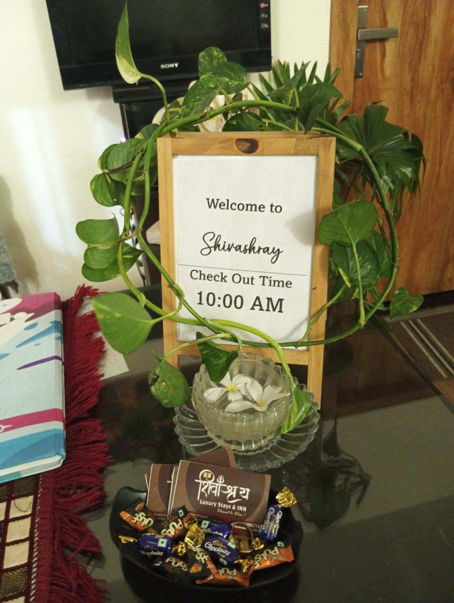 Hotel Shivashray Luxury Stays & Inn Ujjain Ngoại thất bức ảnh